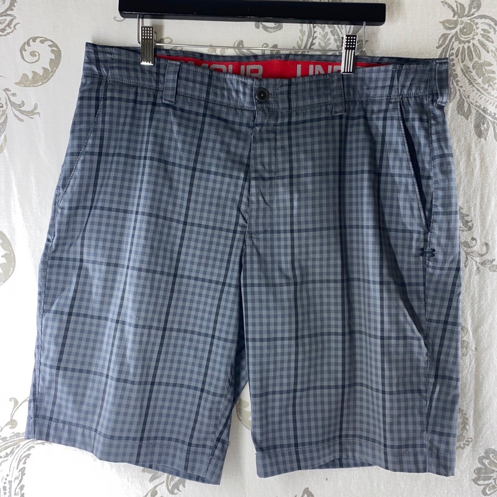 Under Armour Match Play Shorts
Men 40W Gray Plaid Golf
Performance Stretch